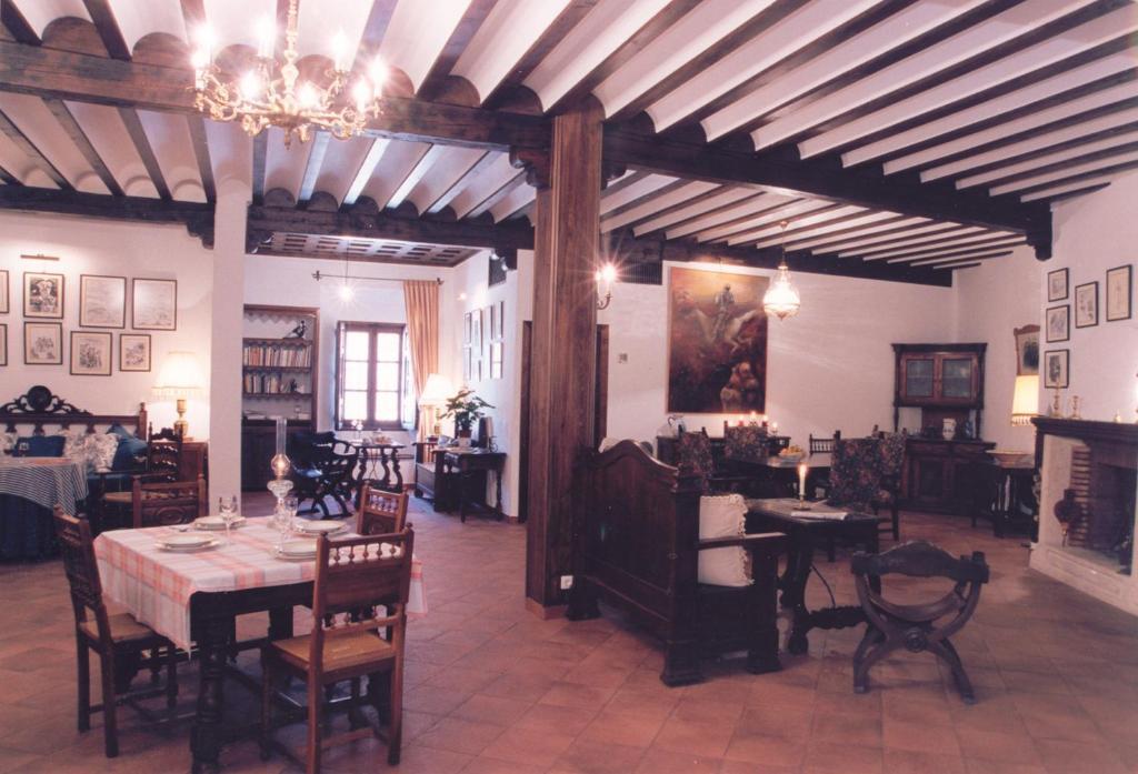 Hospederia Casa De La Torre Guest House Ел Тобосо Екстериор снимка