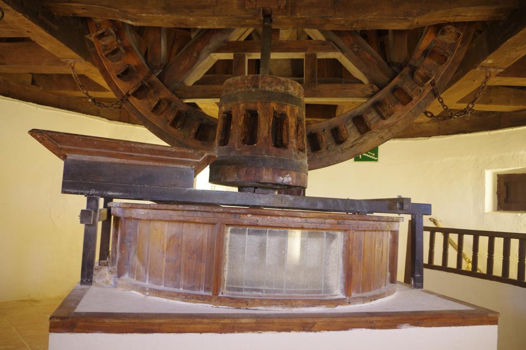 Hospederia Casa De La Torre Guest House Ел Тобосо Екстериор снимка