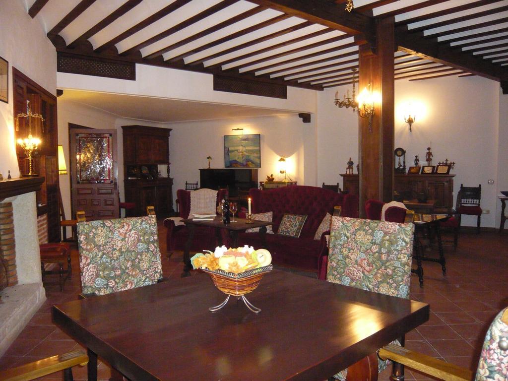 Hospederia Casa De La Torre Guest House Ел Тобосо Екстериор снимка